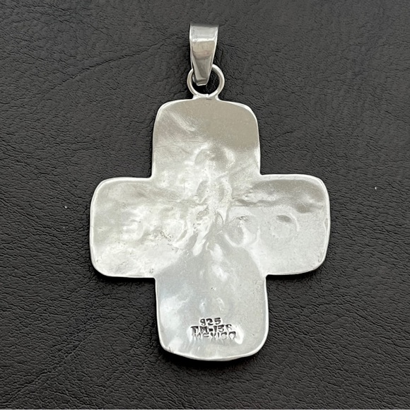 Vintage Taxco Mexico Large Sterling silver hand stamped cross pendant - Picture 8 of 10